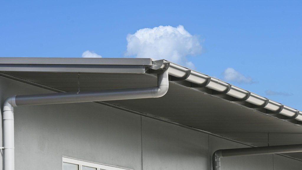 Gutters-and-drainage-systems-for-your-commercial-building